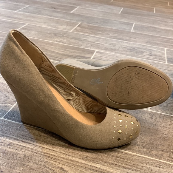 Report Tan wedges sz. 9 - Picture 3 of 3